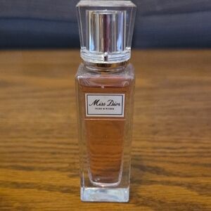 Miss Dior Rose N' Roses Perfume Rollerball
